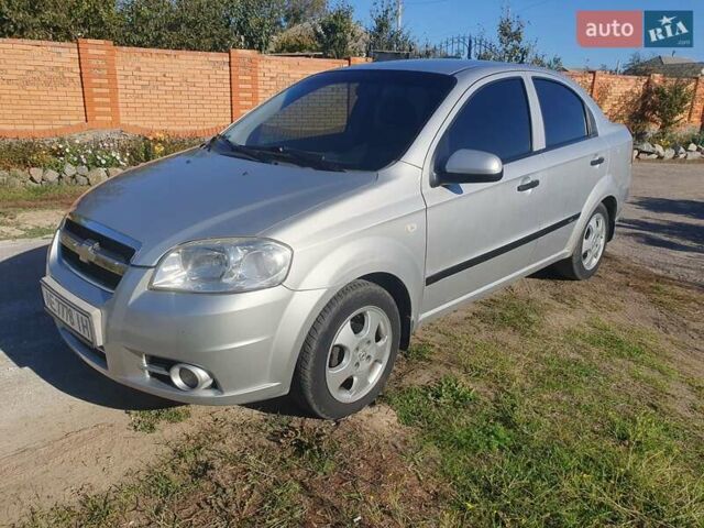 Сірий Шевроле Авео, об'ємом двигуна 1.5 л та пробігом 180 тис. км за 4500 $, фото 1 на Automoto.ua