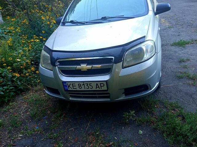 Серый Шевроле Авео, объемом двигателя 1.5 л и пробегом 300 тыс. км за 2999 $, фото 1 на Automoto.ua