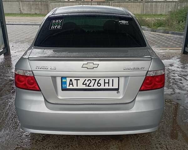 Сірий Шевроле Авео, об'ємом двигуна 1.5 л та пробігом 550 тис. км за 4157 $, фото 1 на Automoto.ua