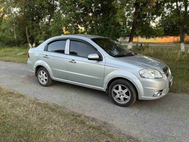 Серый Шевроле Авео, объемом двигателя 1.5 л и пробегом 260 тыс. км за 3300 $, фото 1 на Automoto.ua