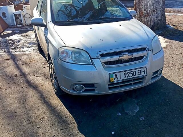 Сірий Шевроле Авео, об'ємом двигуна 1.6 л та пробігом 300 тис. км за 4200 $, фото 1 на Automoto.ua