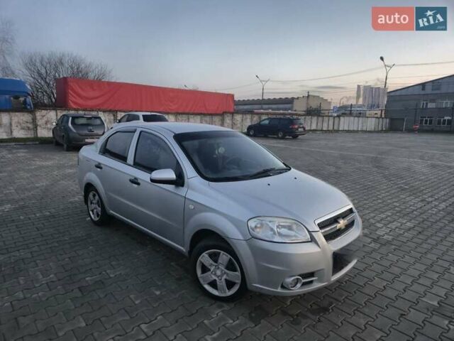 Серый Шевроле Авео, объемом двигателя 1.5 л и пробегом 164 тыс. км за 3700 $, фото 1 на Automoto.ua
