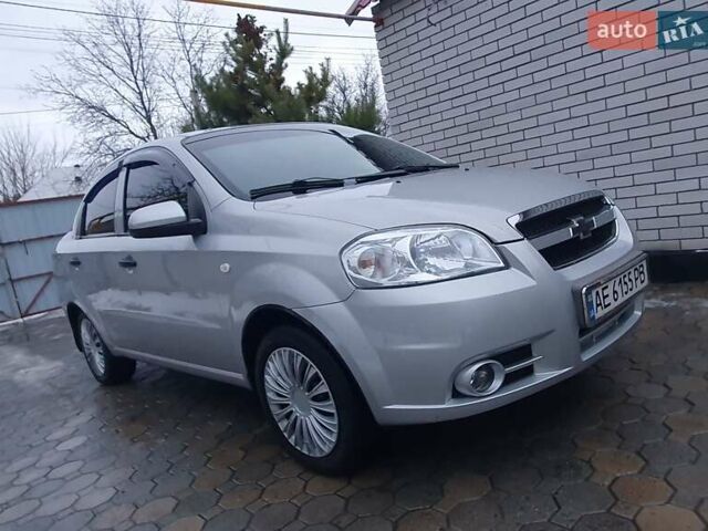 Серый Шевроле Авео, объемом двигателя 1.5 л и пробегом 260 тыс. км за 4500 $, фото 1 на Automoto.ua