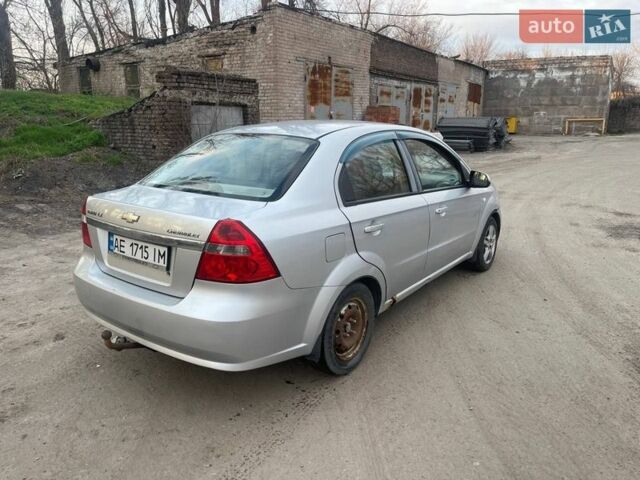 Серый Шевроле Авео, объемом двигателя 1.6 л и пробегом 300 тыс. км за 2600 $, фото 1 на Automoto.ua