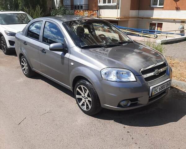 Серый Шевроле Авео, объемом двигателя 1.5 л и пробегом 223 тыс. км за 4500 $, фото 1 на Automoto.ua