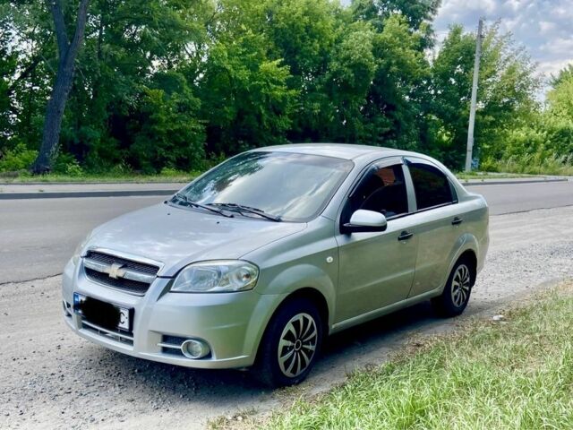 Серый Шевроле Авео, объемом двигателя 1.5 л и пробегом 170 тыс. км за 3333 $, фото 1 на Automoto.ua