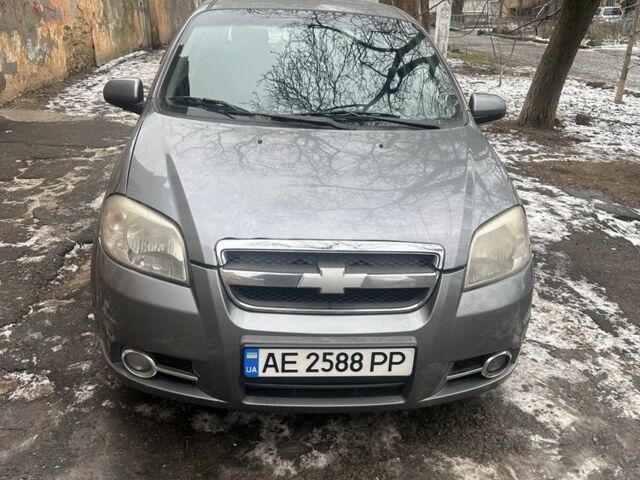 Сірий Шевроле Авео, об'ємом двигуна 1.5 л та пробігом 218 тис. км за 3300 $, фото 1 на Automoto.ua