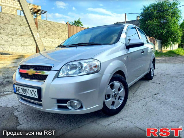 Серый Шевроле Авео, объемом двигателя 1.5 л и пробегом 247 тыс. км за 5000 $, фото 1 на Automoto.ua