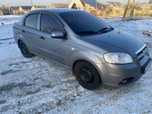 Сірий Шевроле Авео, об'ємом двигуна 1.5 л та пробігом 225 тис. км за 3800 $, фото 1 на Automoto.ua
