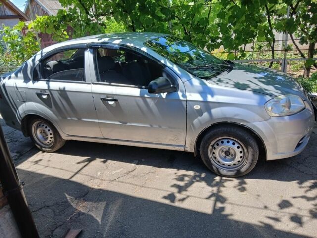 Сірий Шевроле Авео, об'ємом двигуна 1.5 л та пробігом 38 тис. км за 2239 $, фото 1 на Automoto.ua