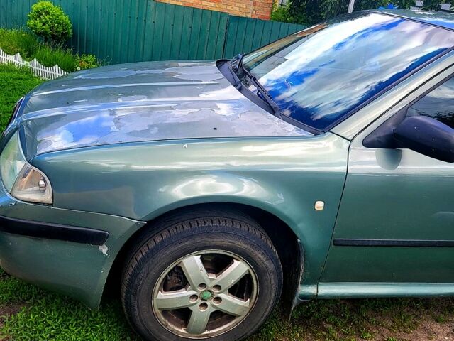 Сірий Шевроле Авео, об'ємом двигуна 1.5 л та пробігом 200 тис. км за 4200 $, фото 1 на Automoto.ua