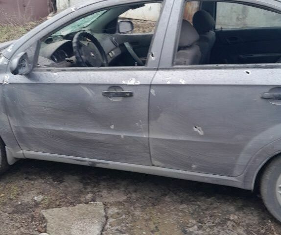 Серый Шевроле Авео, объемом двигателя 1.5 л и пробегом 210 тыс. км за 1140 $, фото 1 на Automoto.ua