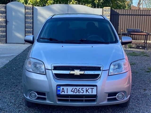 Серый Шевроле Авео, объемом двигателя 1.6 л и пробегом 260 тыс. км за 3300 $, фото 1 на Automoto.ua