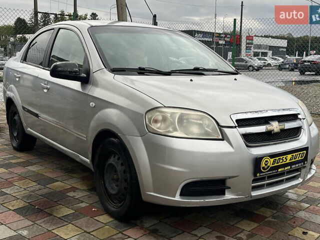 Серый Шевроле Авео, объемом двигателя 1.6 л и пробегом 185 тыс. км за 3499 $, фото 1 на Automoto.ua