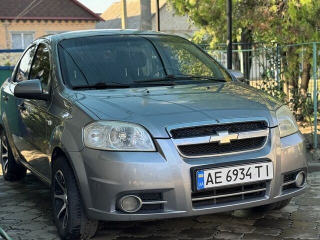 Серый Шевроле Авео, объемом двигателя 1.5 л и пробегом 280 тыс. км за 3400 $, фото 1 на Automoto.ua