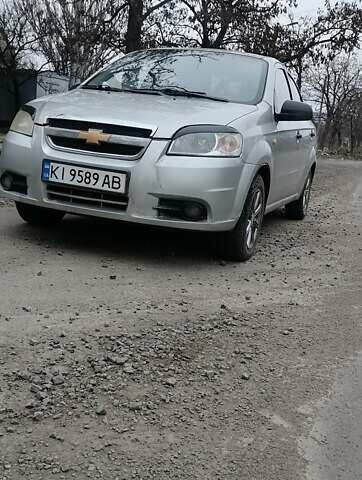 Серый Шевроле Авео, объемом двигателя 1.5 л и пробегом 235 тыс. км за 4000 $, фото 1 на Automoto.ua