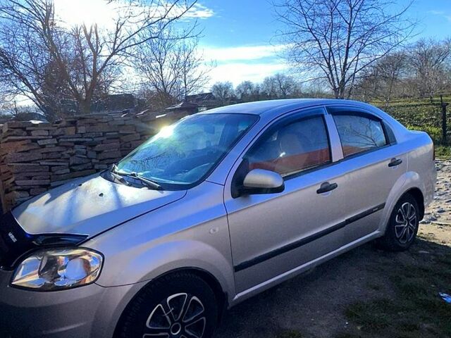 Серый Шевроле Авео, объемом двигателя 1.5 л и пробегом 280 тыс. км за 4000 $, фото 1 на Automoto.ua