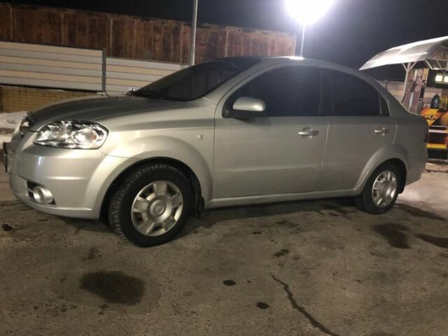 Серый Шевроле Авео, объемом двигателя 0 л и пробегом 283 тыс. км за 3350 $, фото 1 на Automoto.ua