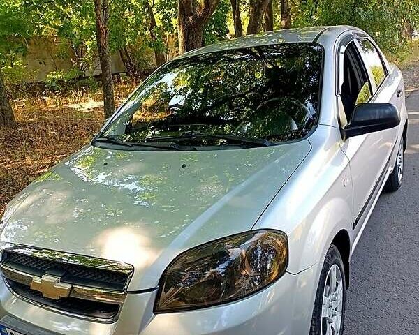 Серый Шевроле Авео, объемом двигателя 1.5 л и пробегом 129 тыс. км за 4400 $, фото 1 на Automoto.ua