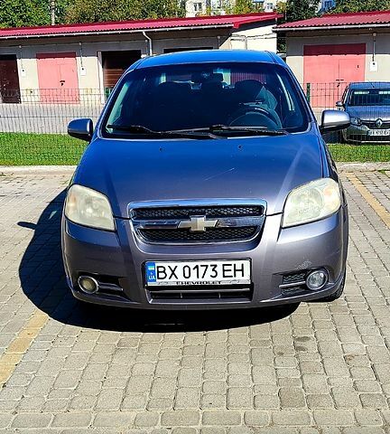 Серый Шевроле Авео, объемом двигателя 1.4 л и пробегом 221 тыс. км за 2500 $, фото 1 на Automoto.ua