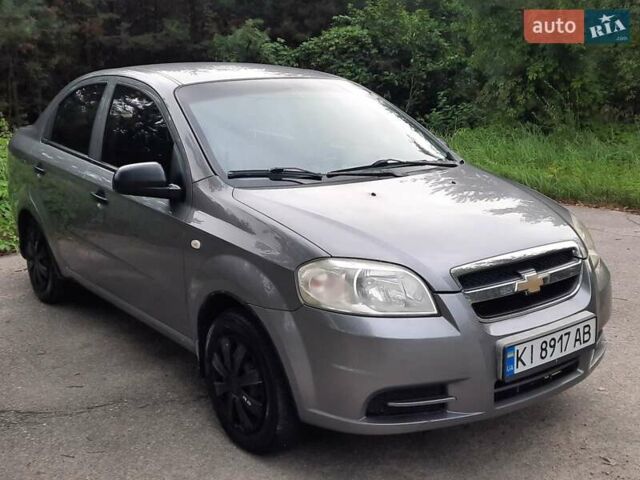 Серый Шевроле Авео, объемом двигателя 1.5 л и пробегом 350 тыс. км за 3300 $, фото 1 на Automoto.ua