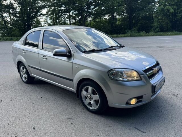 Серый Шевроле Авео, объемом двигателя 1.4 л и пробегом 180 тыс. км за 3949 $, фото 1 на Automoto.ua