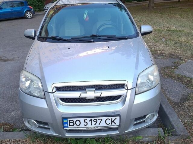 Серый Шевроле Авео, объемом двигателя 1.6 л и пробегом 228 тыс. км за 3500 $, фото 1 на Automoto.ua
