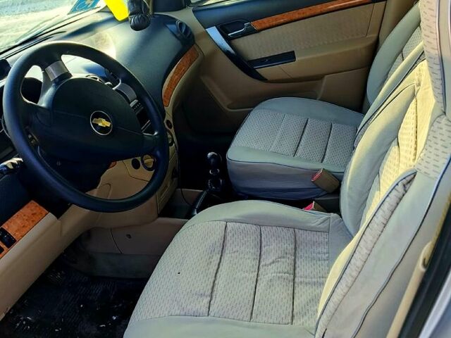 Серый Шевроле Авео, объемом двигателя 1.6 л и пробегом 23900 тыс. км за 3500 $, фото 1 на Automoto.ua