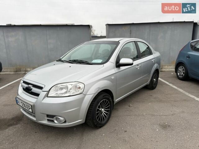 Серый Шевроле Авео, объемом двигателя 1.6 л и пробегом 177 тыс. км за 2850 $, фото 1 на Automoto.ua