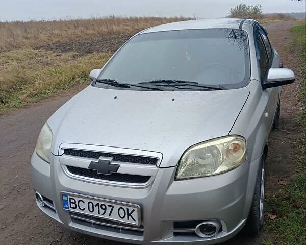 Сірий Шевроле Авео, об'ємом двигуна 1.6 л та пробігом 240 тис. км за 4000 $, фото 1 на Automoto.ua