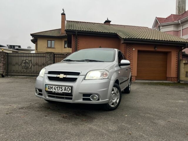 Серый Шевроле Авео, объемом двигателя 1.5 л и пробегом 188 тыс. км за 4180 $, фото 1 на Automoto.ua