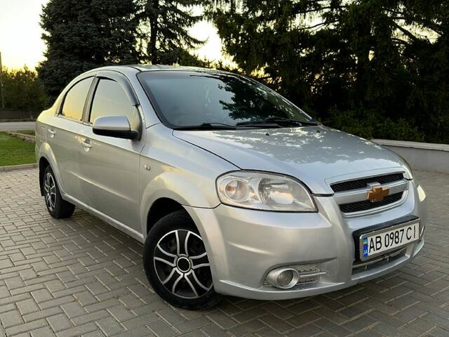 Сірий Шевроле Авео, об'ємом двигуна 1.6 л та пробігом 260 тис. км за 2700 $, фото 1 на Automoto.ua