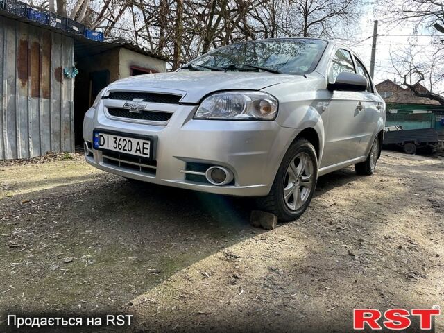 Серый Шевроле Авео, объемом двигателя 1.6 л и пробегом 240 тыс. км за 3200 $, фото 1 на Automoto.ua