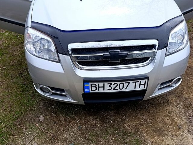 Сірий Шевроле Авео, об'ємом двигуна 1.5 л та пробігом 230 тис. км за 4100 $, фото 1 на Automoto.ua