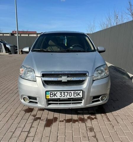 Серый Шевроле Авео, объемом двигателя 1.6 л и пробегом 286 тыс. км за 3499 $, фото 1 на Automoto.ua