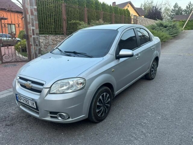 Серый Шевроле Авео, объемом двигателя 1.6 л и пробегом 220 тыс. км за 2599 $, фото 1 на Automoto.ua