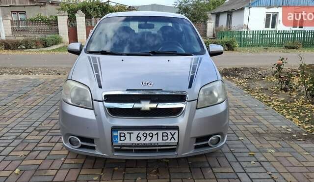 Сірий Шевроле Авео, об'ємом двигуна 1.5 л та пробігом 398 тис. км за 2850 $, фото 1 на Automoto.ua
