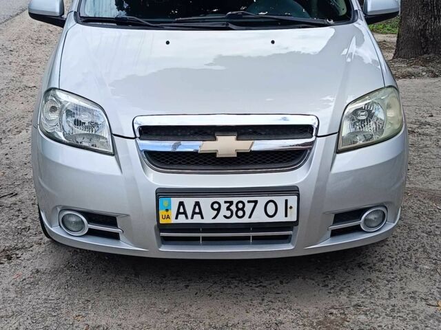 Серый Шевроле Авео, объемом двигателя 1.6 л и пробегом 173 тыс. км за 3800 $, фото 1 на Automoto.ua