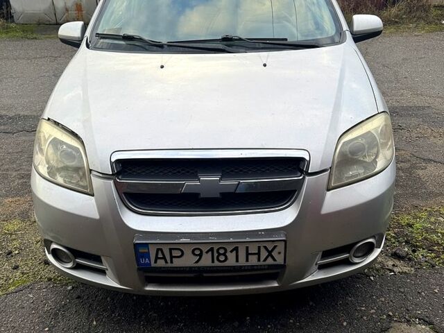 Серый Шевроле Авео, объемом двигателя 1.5 л и пробегом 309 тыс. км за 1500 $, фото 1 на Automoto.ua