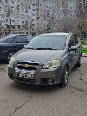 Серый Шевроле Авео, объемом двигателя 1.5 л и пробегом 179 тыс. км за 3200 $, фото 1 на Automoto.ua