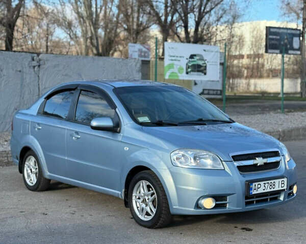 Серый Шевроле Авео, объемом двигателя 1.6 л и пробегом 180 тыс. км за 3999 $, фото 1 на Automoto.ua