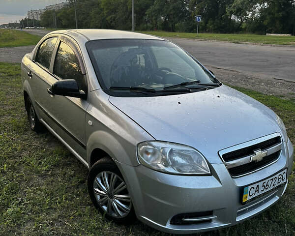 Сірий Шевроле Авео, об'ємом двигуна 1.5 л та пробігом 337 тис. км за 3300 $, фото 1 на Automoto.ua