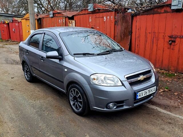 Сірий Шевроле Авео, об'ємом двигуна 1.5 л та пробігом 217 тис. км за 3350 $, фото 1 на Automoto.ua