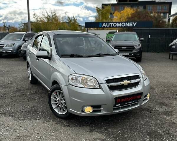Серый Шевроле Авео, объемом двигателя 1.5 л и пробегом 59 тыс. км за 3700 $, фото 1 на Automoto.ua