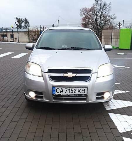 Серый Шевроле Авео, объемом двигателя 1.5 л и пробегом 261 тыс. км за 3000 $, фото 1 на Automoto.ua
