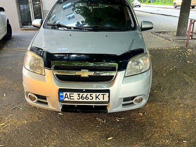Серый Шевроле Авео, объемом двигателя 1.5 л и пробегом 270 тыс. км за 3600 $, фото 1 на Automoto.ua