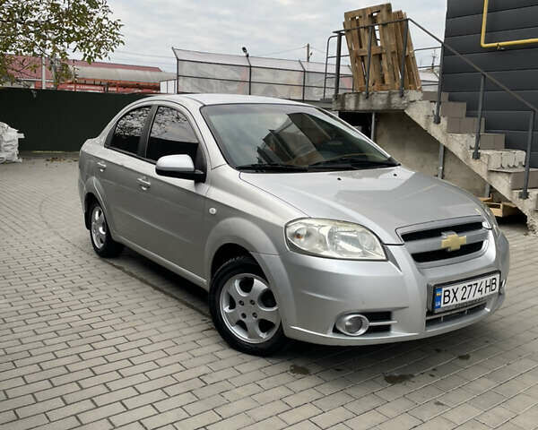 Сірий Шевроле Авео, об'ємом двигуна 1.6 л та пробігом 290 тис. км за 3900 $, фото 1 на Automoto.ua