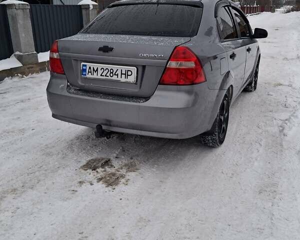 Серый Шевроле Авео, объемом двигателя 1.5 л и пробегом 337 тыс. км за 2900 $, фото 1 на Automoto.ua