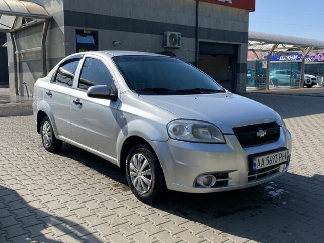 Сірий Шевроле Авео, об'ємом двигуна 1.5 л та пробігом 215 тис. км за 2950 $, фото 1 на Automoto.ua