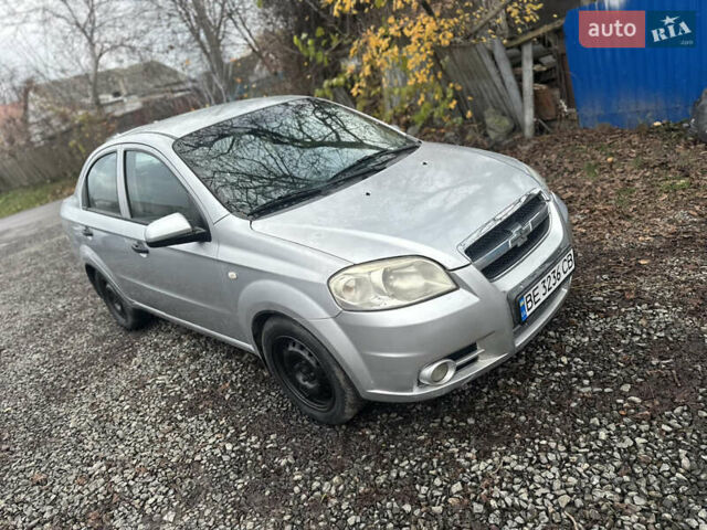 Сірий Шевроле Авео, об'ємом двигуна 1.5 л та пробігом 250 тис. км за 2450 $, фото 1 на Automoto.ua